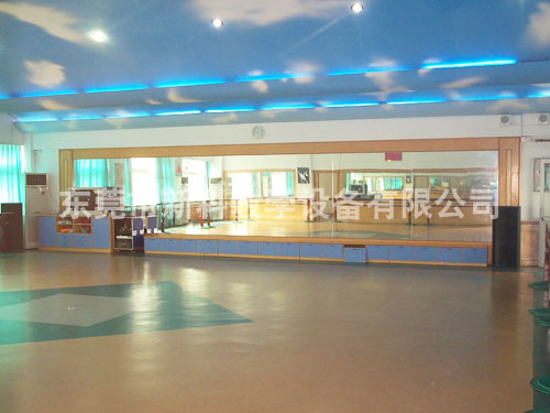 <a href='http://hzshdk.com/chanpin/59-1.html' target='1' style='font-size:18px; font-weight:bold; color:#000000;'>舞蹈室</a>2