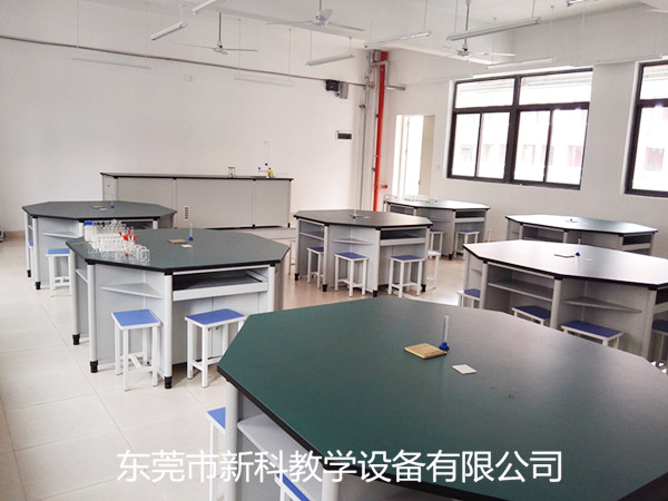 <a href='http://hzshdk.com/' target='1' style='font-size:14px; font-weight:bold; color:#0080ff;'>物理實(shí)驗(yàn)室</a>設(shè)備